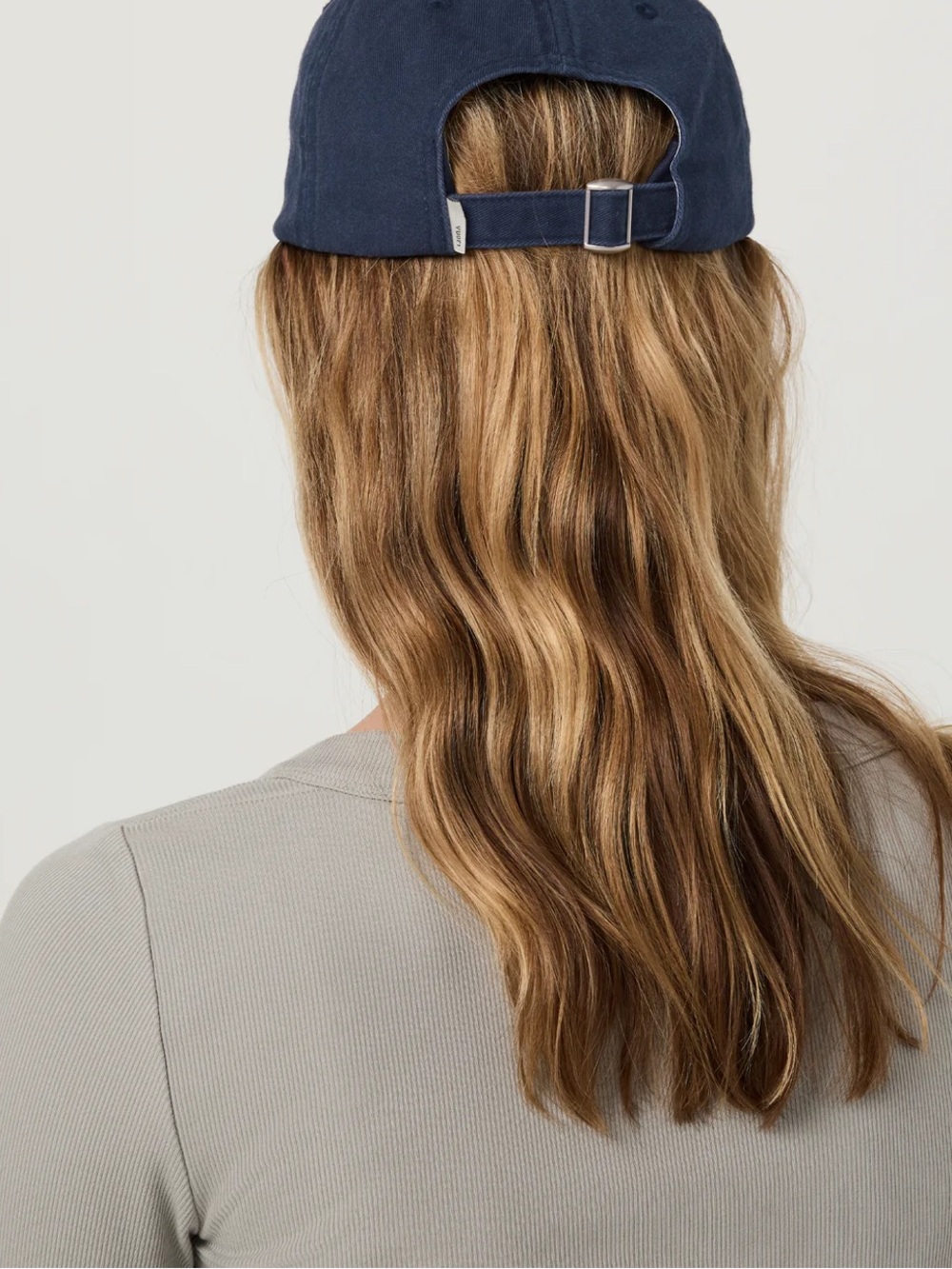 Vuori V1 Navy Baseball Cap Classic Curved Brim NWT (unisexThe Dad Hat) - Picture 12 of 13